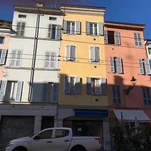 https://a-casa-di-alice-str-m-dazeglio.emilia-romagnahotels.net