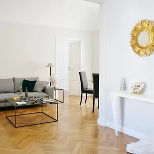 marialuisa-ortigia-apartment.sicilyhotelsitaly.net/