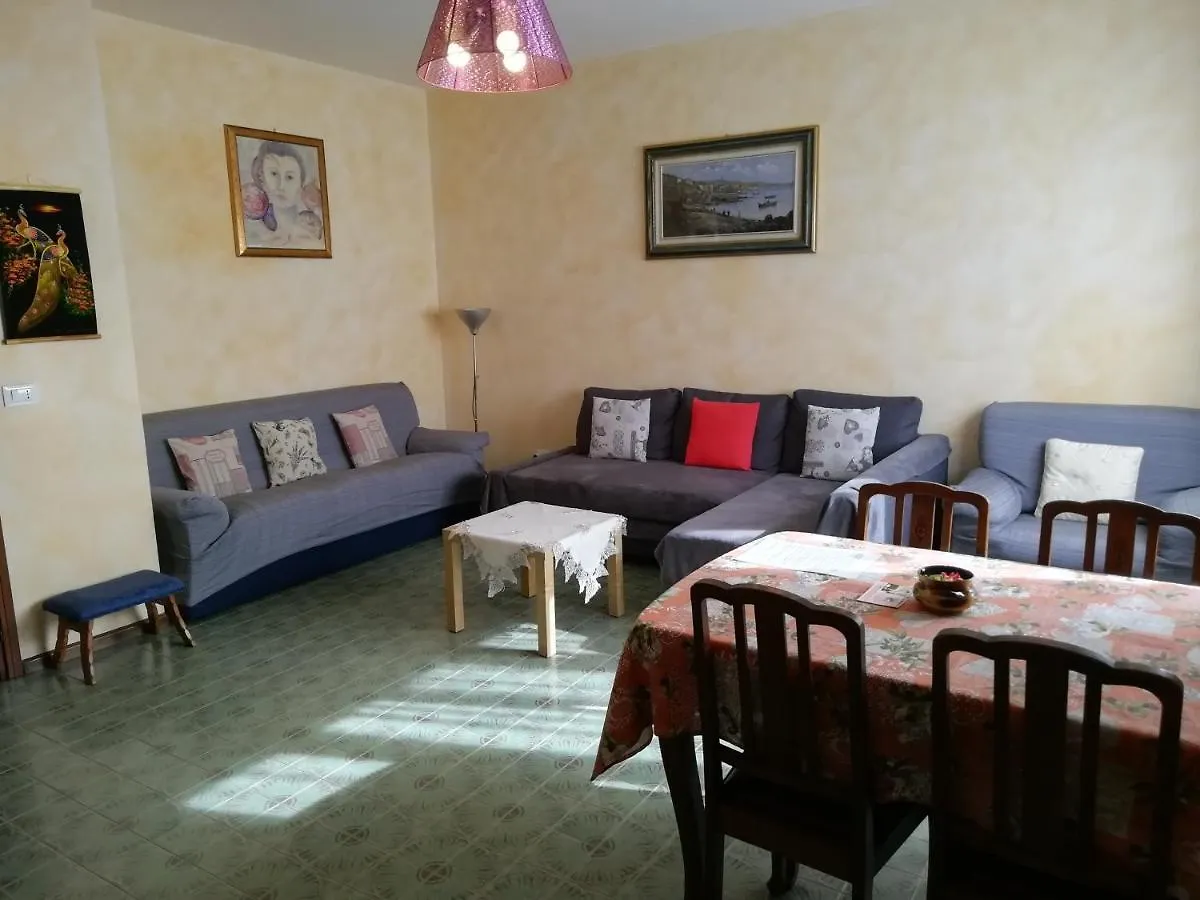 Apartamento Rosso Tirano Italia